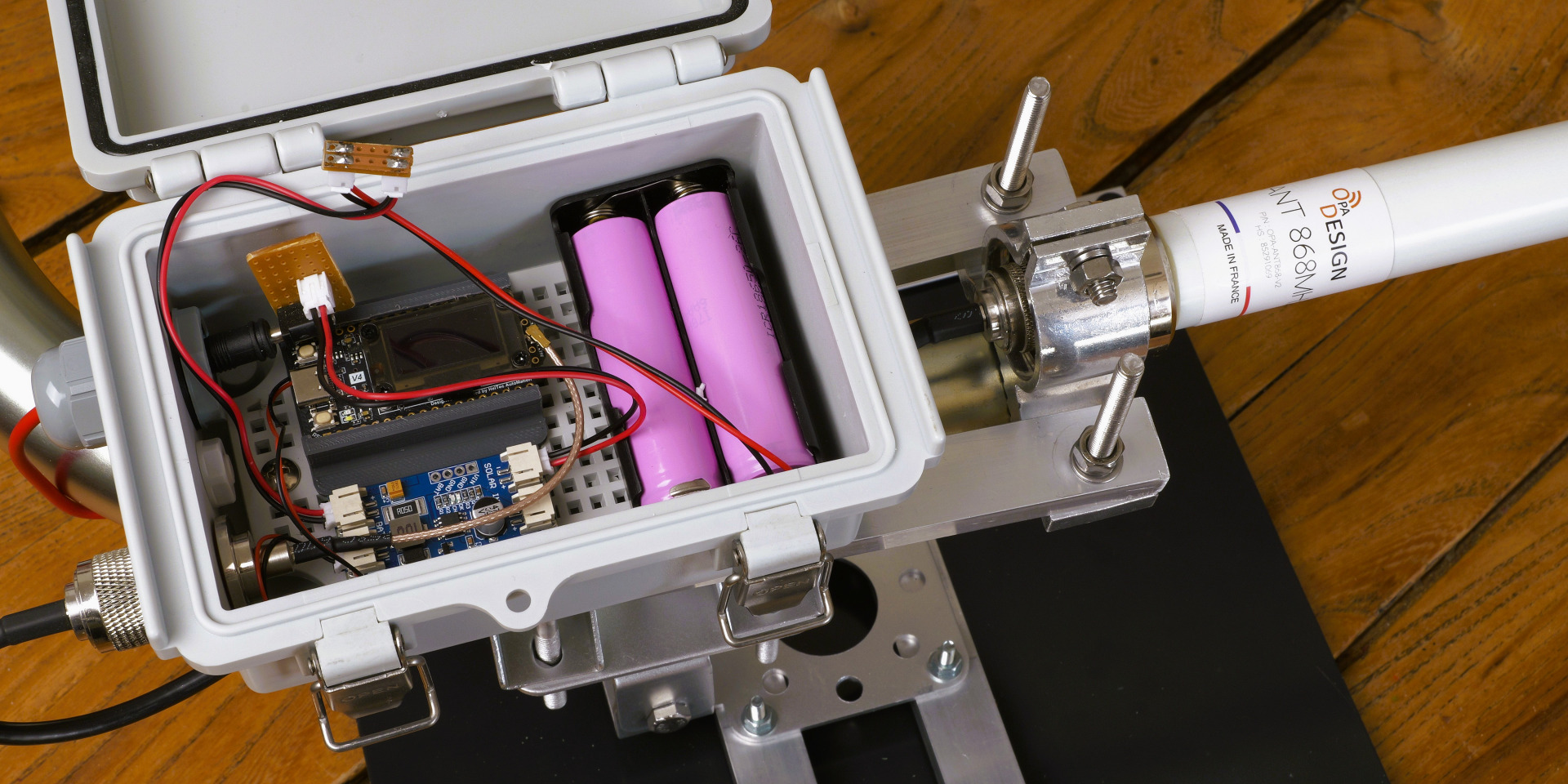 Lire la suite à propos de l’article Fabriquer un routeur de communications pour son clan